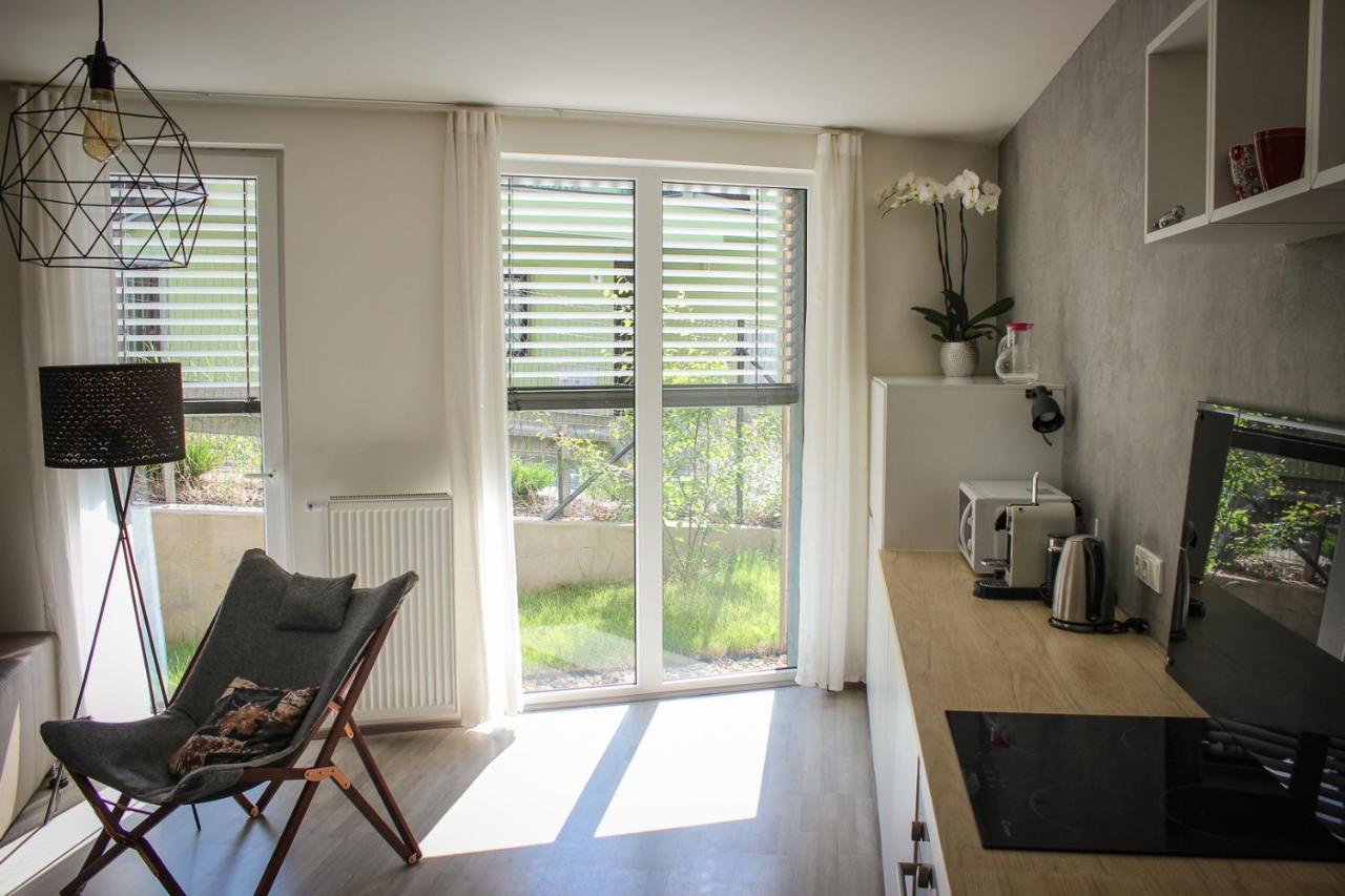 Jezerni S Terasou A Saunou V Lakepark Apartment