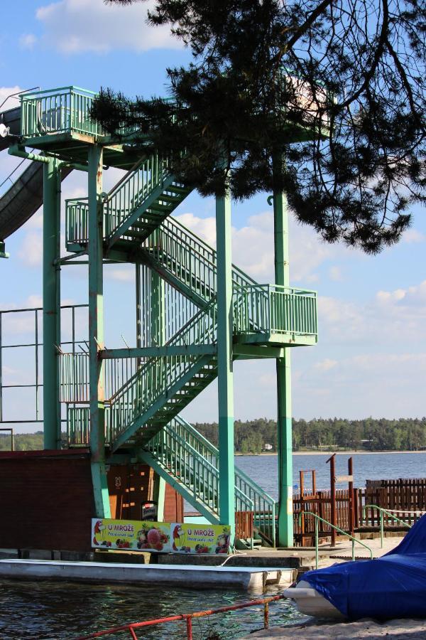 Apartment Jezerni S Terasou A Saunou V Lakepark